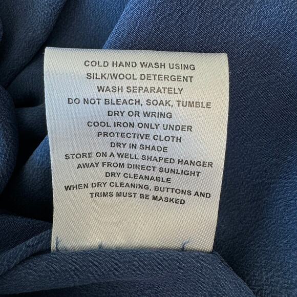 THE FABLE 100% Silk Button Up Shirt Women's Size 8 XS Blue Orchid Top Blouse - Picture 15 of 16